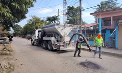 Inicia conservación del camino Tambaca-Agua Buena en Tamasopo
