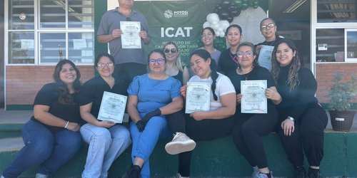 Entregan 1,026 constancias en ICAT Unidad Rioverde