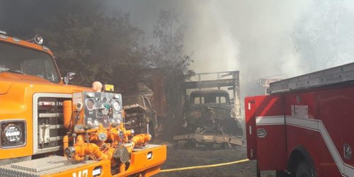 Sujeto corrió a Bomberos cuando apagaban incendio en su casa
