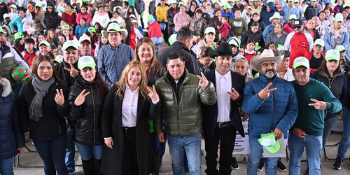 Gobierno Estatal impulsa deporte y vivienda en Alaquines