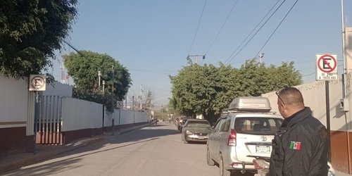 Cambian circulación vial de oriente a poniente de calle frente al ISSSTE
