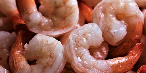 Detectan coronavirus en camarones; China suspende importación