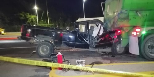 Mueren padre e hijo de Rioverde, en choque cerca de Valles