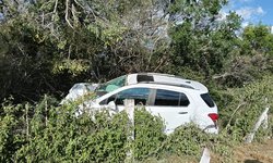 Choca camioneta en la supercarretera; mujer resulta lesionada