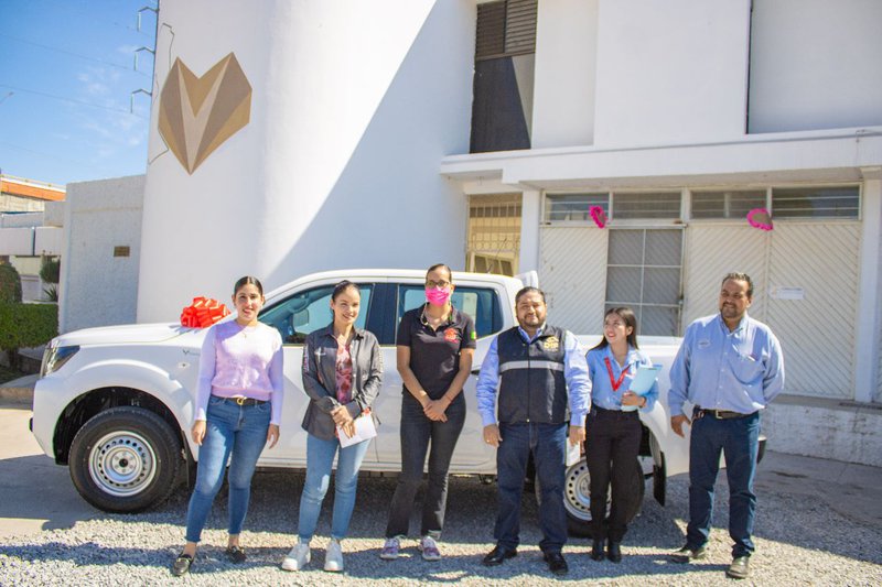 camioneta_nueva_al_dif.jpeg