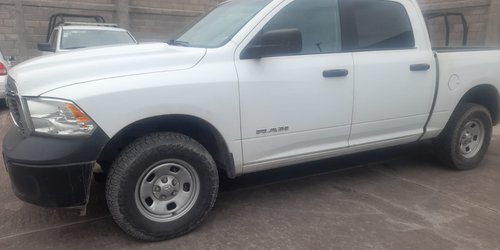 Les disparan de tres camionetas a policías en Progreso