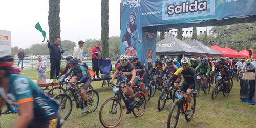 Alcalde Urbiola dio banderazo a 350 ciclista en carrera El Nogalito 2023