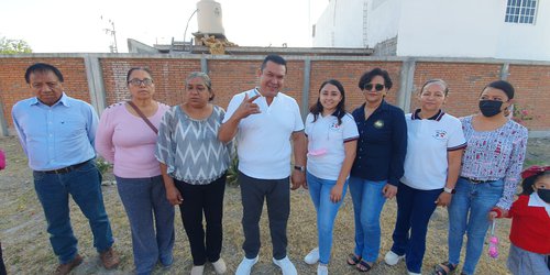 Integran comité escolar del jardín de niño María Concepción Flores de P del Carmen