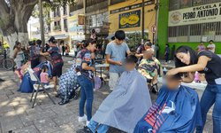 Servicio de barbería y cortes de pelo gratis en la plaza ofrece DIF Rioverde
