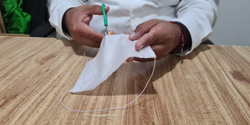 Esta es la forma correcta de desechar los cubrebocas utilizados