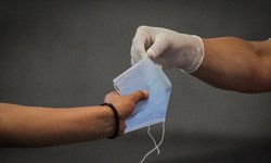Uso obligatorio de cubrebocas debe consensarse. Hospitales no están saturados: Leal Tovías
