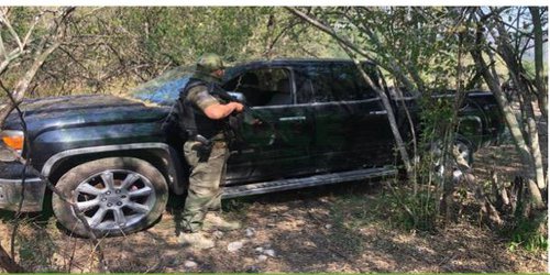 Desmantelan posible narcocampamento a un lado de carretera a San Ciro