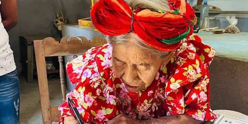 Con apoyo estatal, Doña María recobra su identidad tras más de ocho décadas