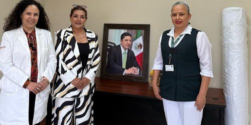 Donan sábanas y material para camas al Hospital IMSS Bienestar
