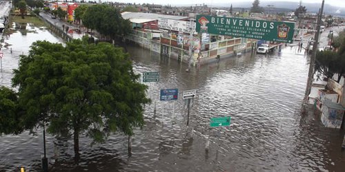 Suman 270 viviendas afectadas por tormenta en Edomex