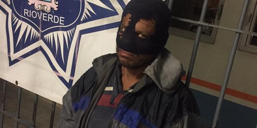 Detienen al "virus" atracando vivienda
