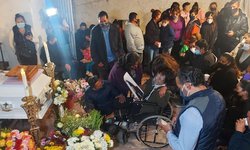 Entierran a Ana Karen, la joven que fue arrastrada por la corriente de agua en Tlalnepantla