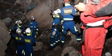 Hallan indicios de material genético en zona cero del deslave del Cerro del Chiquihuite