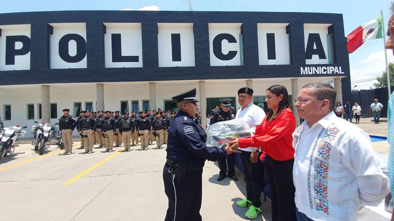 entrega_de_uniformes (2).jpeg