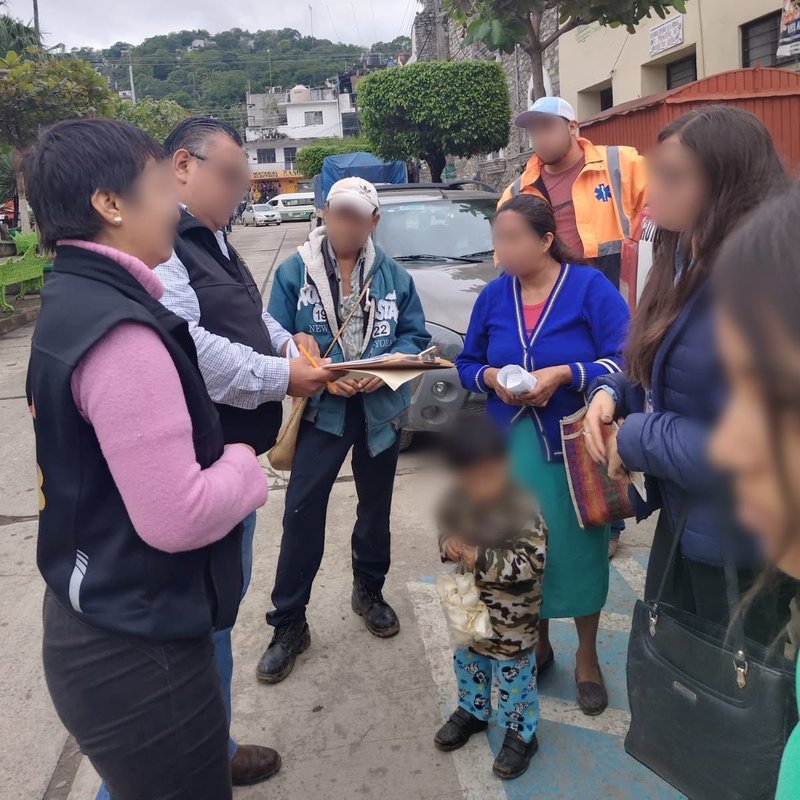 escuadron_ave_entregando_menor.jpg