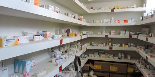 Farmacia DIF invita a rioverdenses a usar el servicio