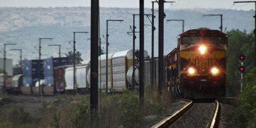 Morena en el Senado busca reactivar el servicio ferroviario de pasajeros