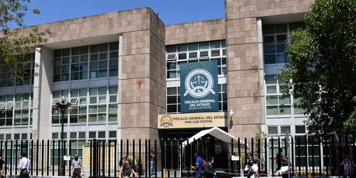 La FGE investiga asesinato de familia en avenida Salk