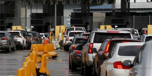 México y Estados Unidos anuncian el cierre de la frontera terrestre a viajes "no esenciales" como el turismo