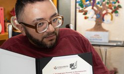 Guz Guevara, activista potosino, recibe el Reconocimiento Nacional por la Igualdad y No Discriminación de la CONAPRED