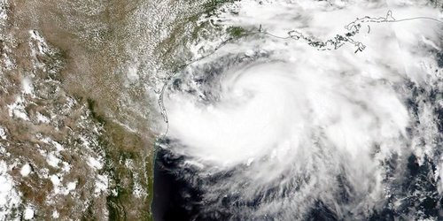 Se convierte 'Hanna' en huracán y va hacia Texas