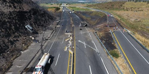 Explosión de pipa de gas en autopista Tepic deja al menos 12 muertos