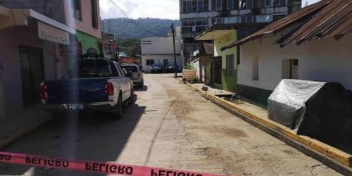 Muere policia en Tamasopo, tras ataque a base estatal
