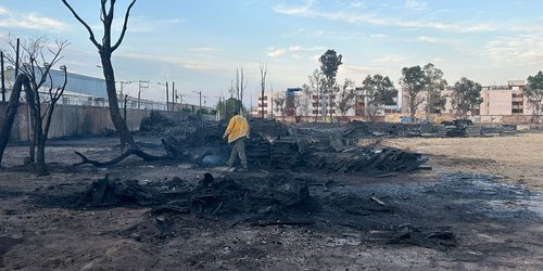 Cuerpos de emergencia atienden incendio en tarimera