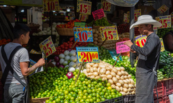 Inflación ‘da tregua’ y baja ligeramente: Se ubica 3.57% en octubre tras recorte de tasas en Banxico
