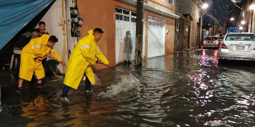 Padecen por inundaciones en Iztapalapa, Xochimilco y Tláhuac