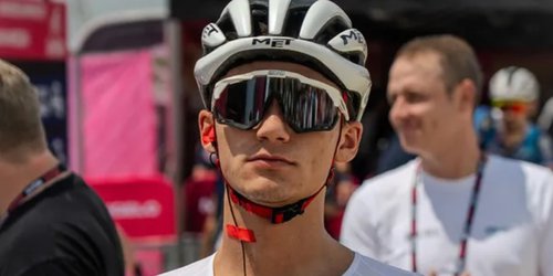 Emociona Isaac del Toro: es segundo en etapa 7 del Giro de Italia