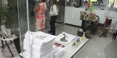 Sin presupuesto y con rezago en juicios, ‘agoniza’ la Junta de Conciliación y Arbitraje
