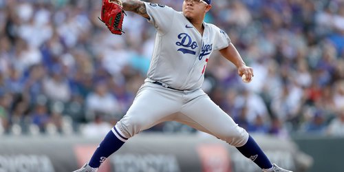 ¡El primero! Julio Urías llega a 15 victorias con los Dodgers en la MLB