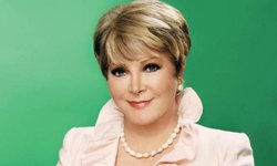 ¡Lolita Ayala es la nueva portada de la revista ELLE!