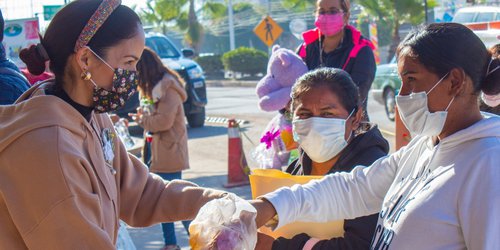 Regalaron más de 600 lonches a familias en sala del espera del Hospital General en 2022