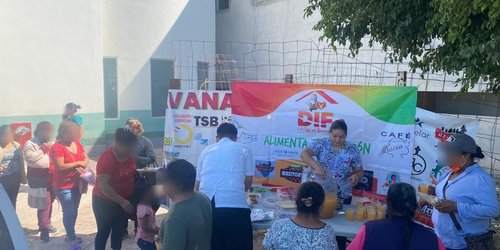DIF Rioverde dona lonches a familias en el Hospital Regional