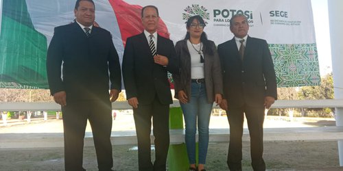 Abanderamiento de escoltas, siembra semilla de mejores hábitos en estudiantes