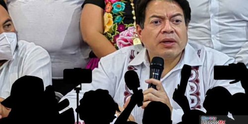 Periodistas de Oaxaca abuchean a Mario Delgado por comentarios contra la prensa