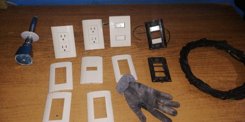 Ladrón dejó tirados objetos robados en El Altillo, cuando se daba a la fuga