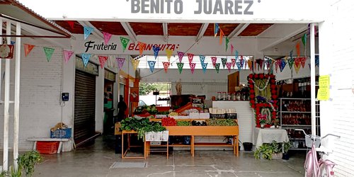 Molestos por falta de atención, locatarios del mercado dejan de pagar renta de locales