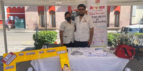Instalan módulo de salud en la plaza, por "Dìa Mundial de la Obesidad"