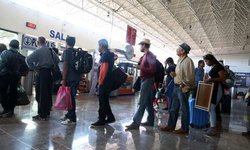 Detectan a 27 pasajeros, contactos de paisano fallecido de Los Llanitos