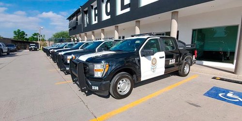 Es legal el uso de patrullas blanco y negro en la Policía Municipal