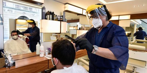 Italia reabre comercios y la basílica de San Pedro del Vaticano