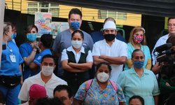 Protesta personal del IMSS de SLP por falta de equipo